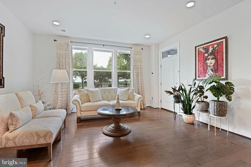 13342 Arrowbrook Centre Dr #108, HERNDON