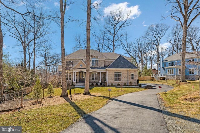 8619 Redwood, Vienna