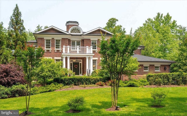 6804 Benjamin St, Mclean