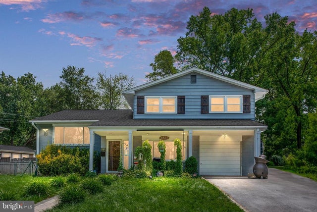 8827 Camfield Dr, Alexandria