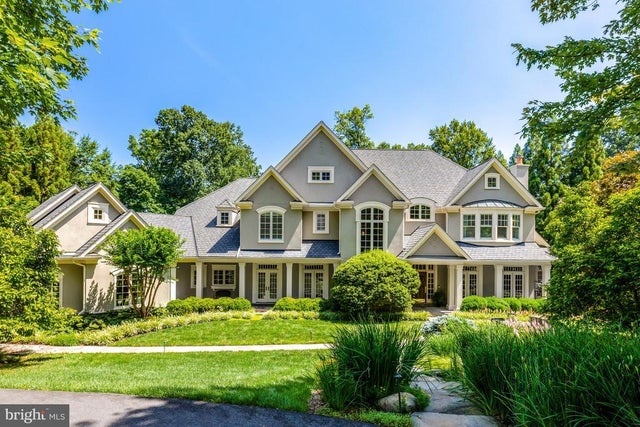 870 Alvermar Ridge Dr, MCLEAN