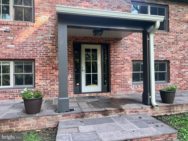 10432 Miller Rd, OAKTON