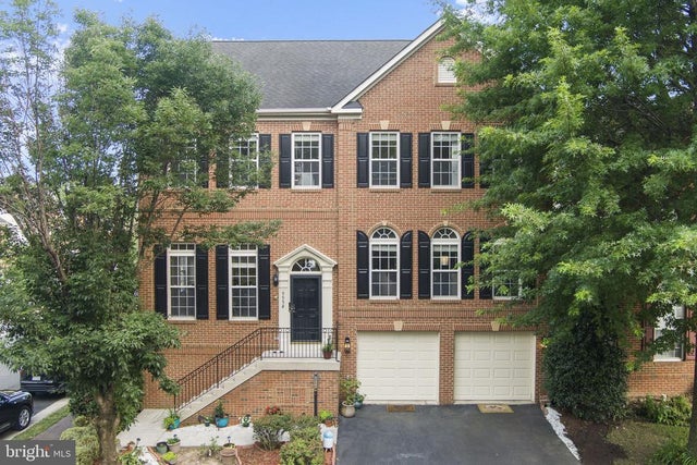 9958 E Hill Dr, LORTON