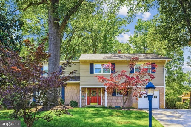 8407 Brewster Dr, ALEXANDRIA