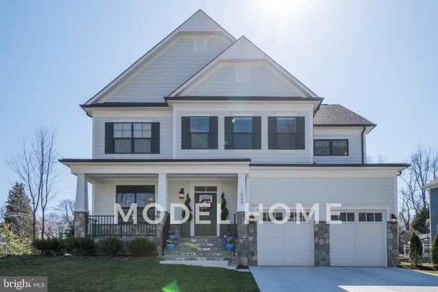 7717 Fisher Dr, Falls Church