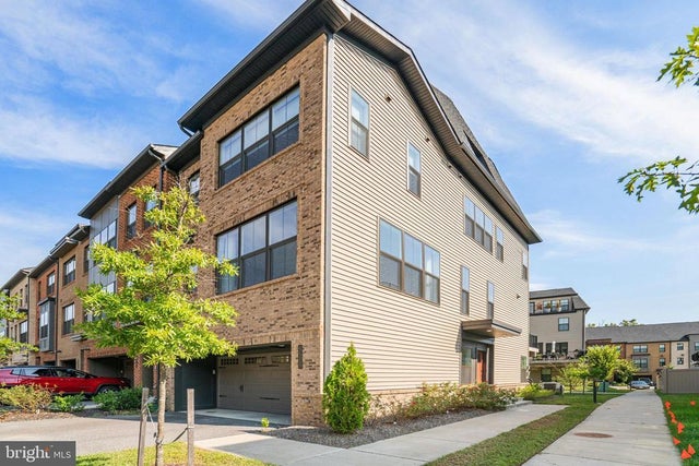 5525 Valmarana Way, Alexandria