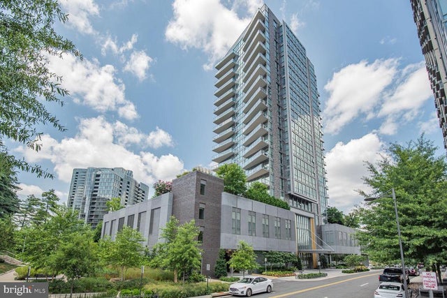 7887 Jones Branch Dr #1004, MCLEAN