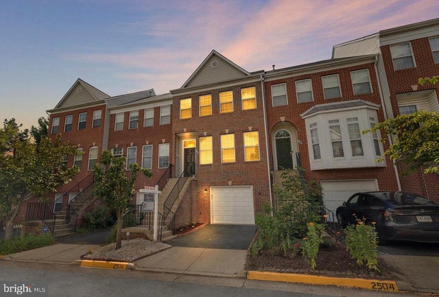 2506 James Monroe Cir, Herndon