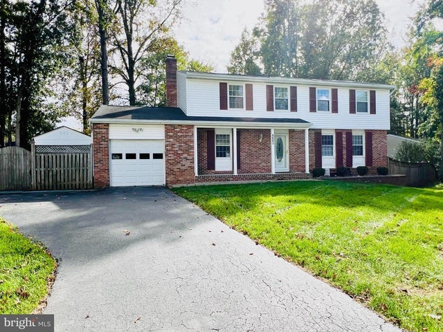 9001 Fox Lair Dr, Burke