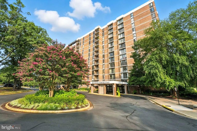 2311 Pimmit Dr #106, Falls Church
