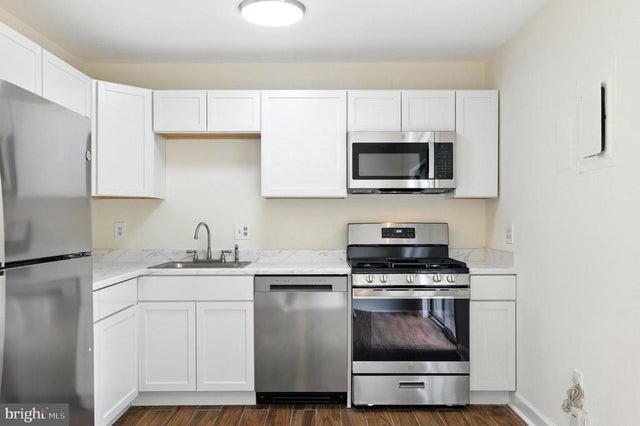 2201 Chamblee Pl, Herndon