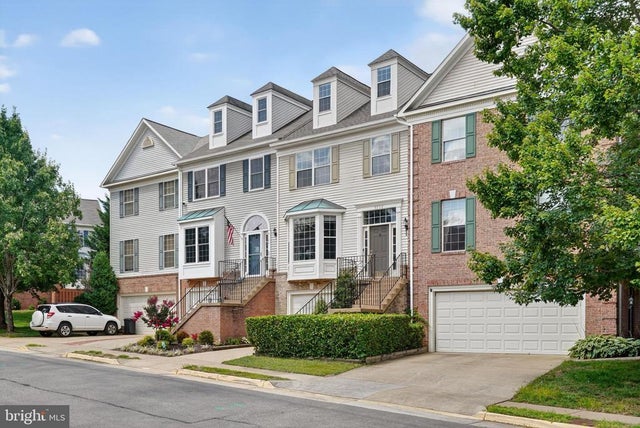 5702 Clapham Rd, Alexandria