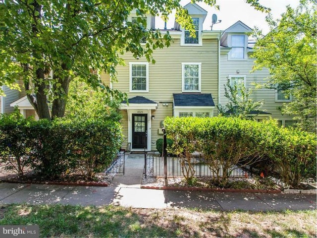 14325 Johnny Moore Ct, Centreville