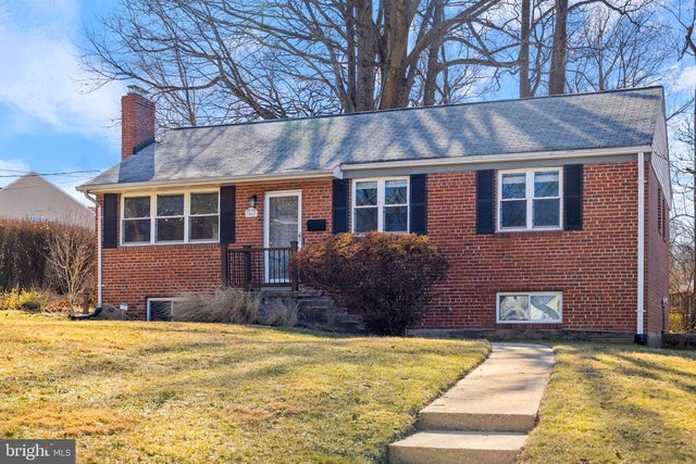 7011 Murray Ln, Annandale