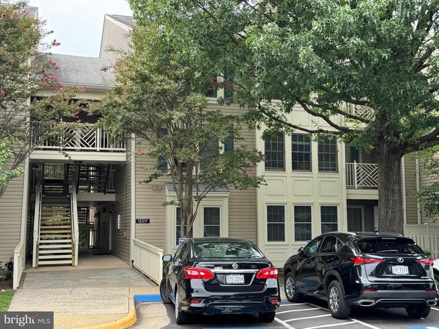 12217 Fairfield House Dr #102a, Fairfax