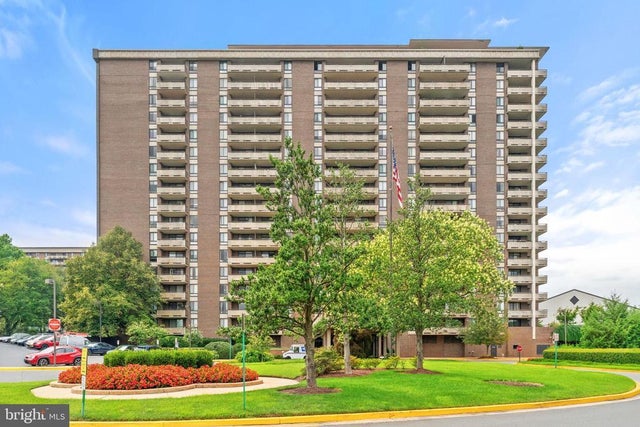 1800 Old Meadow Rd #1218, Mclean