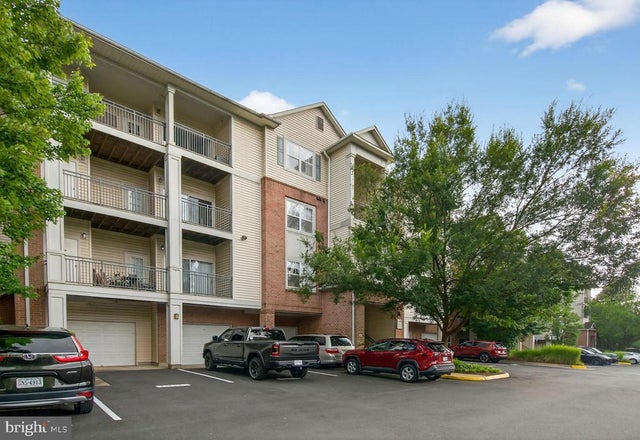 12148 Garden Grove Cir #403, Fairfax