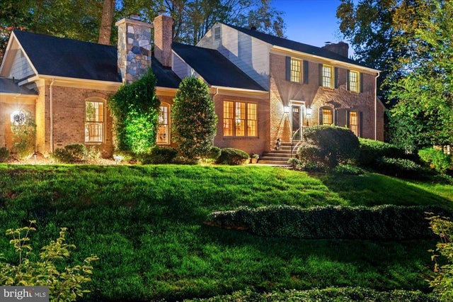 5813 Bent Twig Rd, MCLEAN