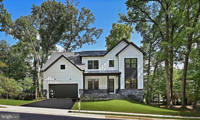 1913 Storm Dr, Falls Church