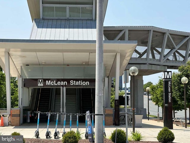 1800 Old Meadow Rd #1412, Mclean