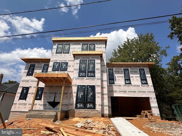 505 Adelman Cir Sw, VIENNA