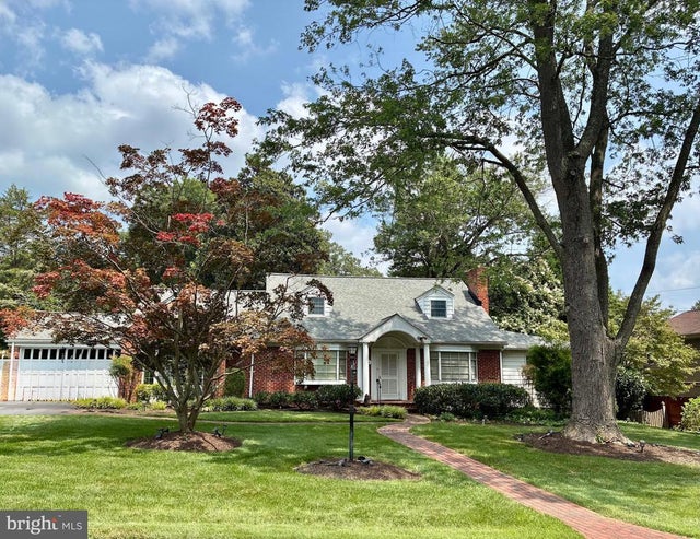 6444 Eppard St, Falls Church