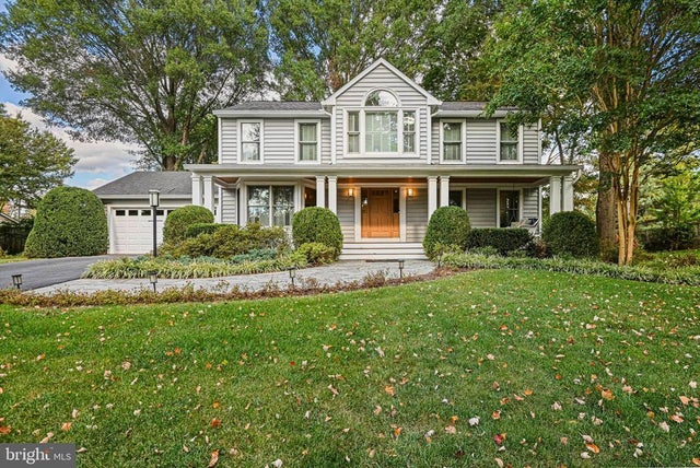 1817 Clovermeadow Dr, Vienna