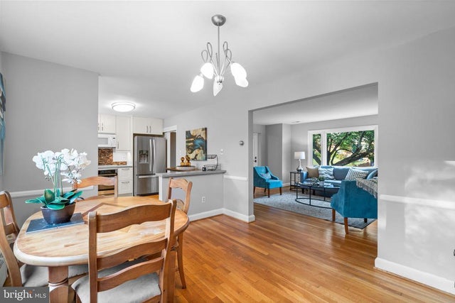 2306 Barbour Rd, Falls Church