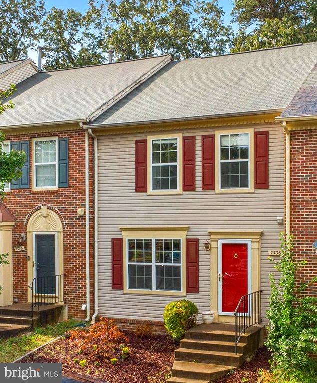 7338 Rhondda Dr, Lorton