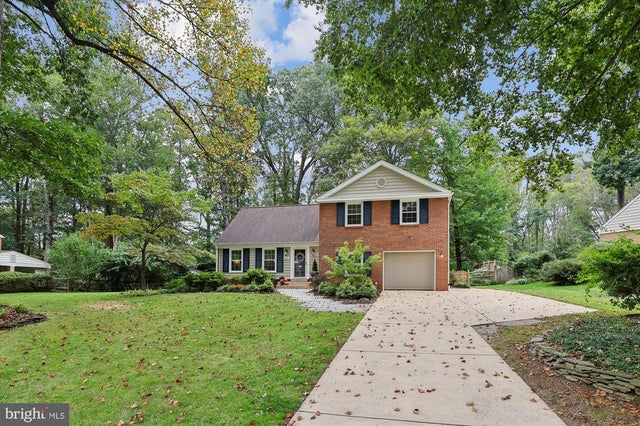 8221 Captain Hawkins Ct, Annandale