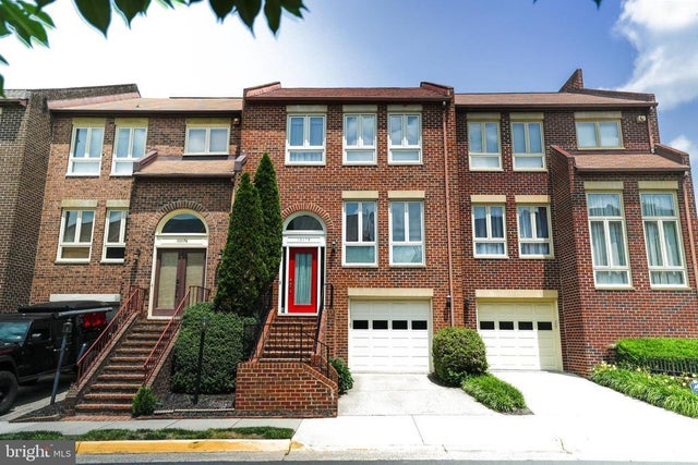 10172 Turnberry Pl, Oakton