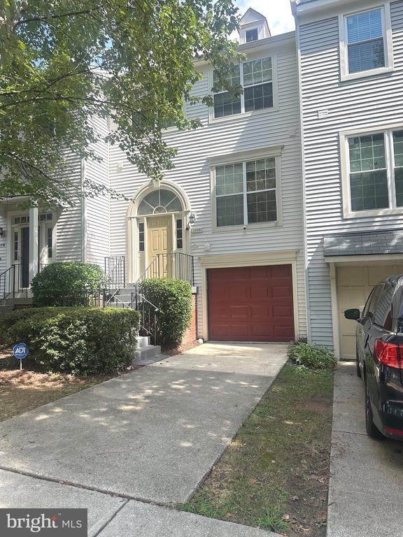 12287 Wye Oak Commons Cir, Burke