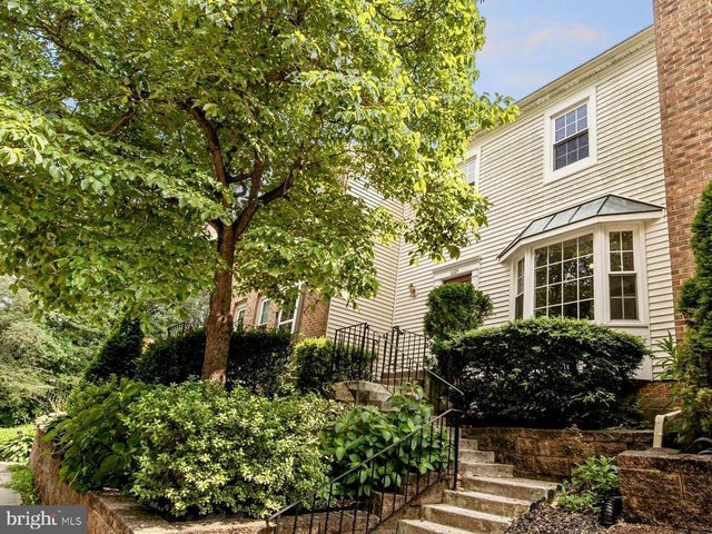 6105 Heron Pond Ct, Burke