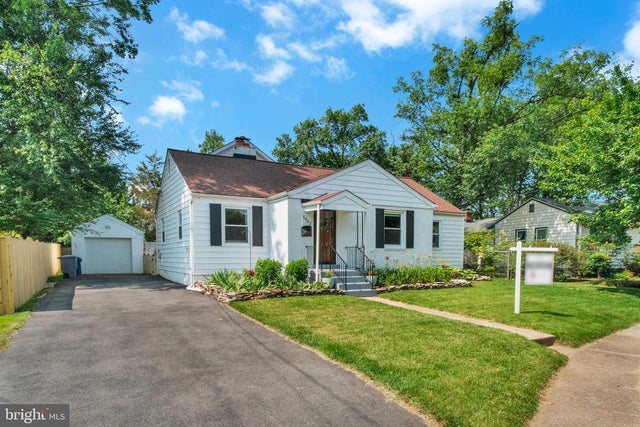 5402 S 12th St S, Arlington