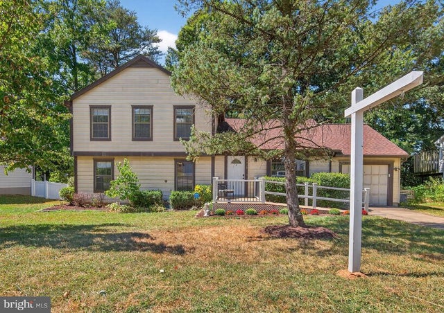 1415 Bayshire Ln, Herndon