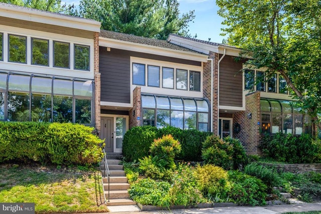 11009 Thrush Ridge Rd, Reston