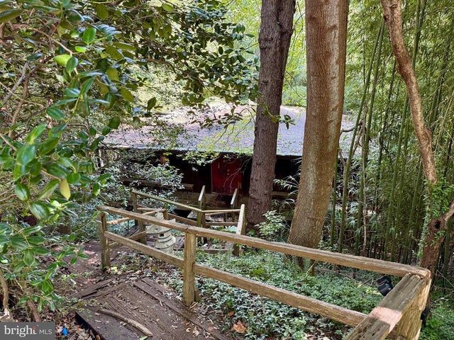 1003 Gelston Cir, Mclean