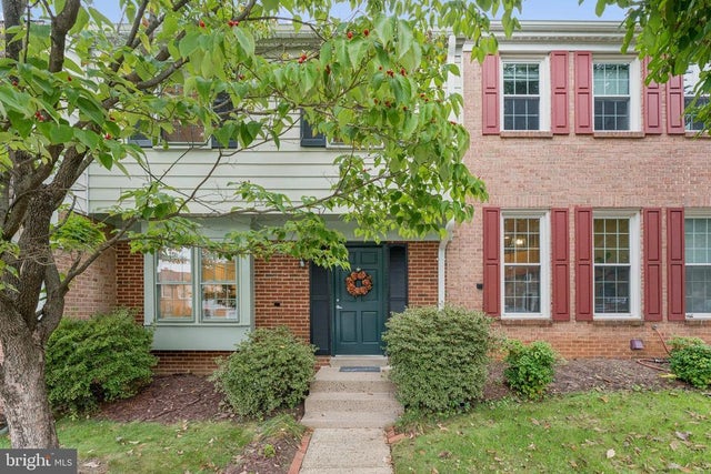 2951 Cashel Ln, Vienna