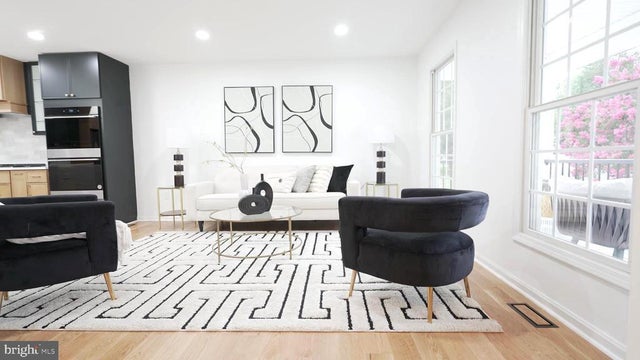 3147 Headrow Ln, Falls Church