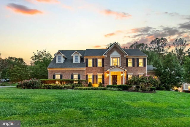 11910 Crayton Ct, Herndon