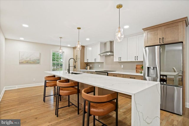 11603 Virgate Ln, Reston