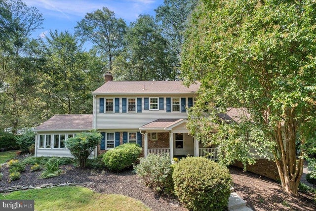 12421 Henderson Rd, Clifton