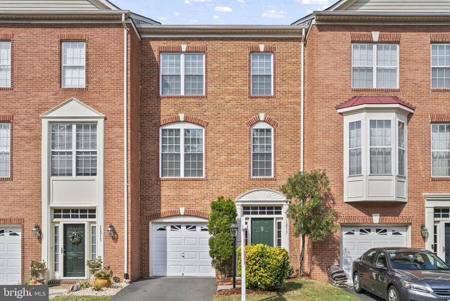 12917 Wood Crescent Cir, Herndon