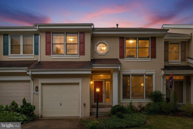 1316 Park Garden Ln, Reston