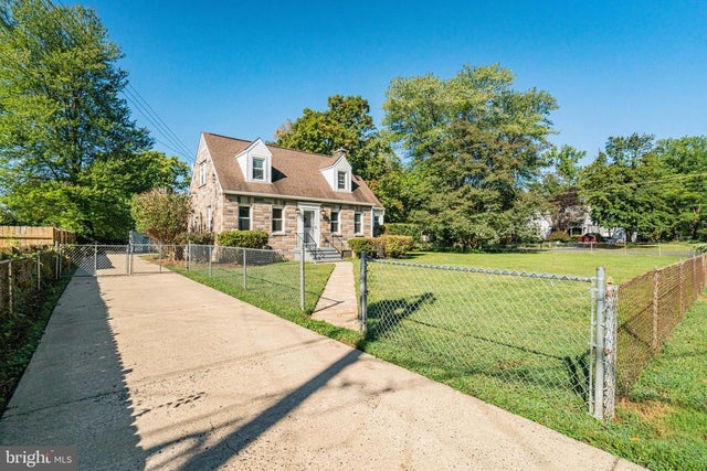 8230 Gregory Dr, Alexandria