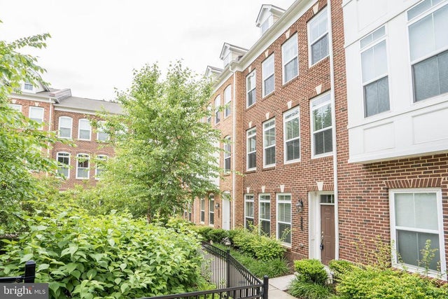 9652 Pullman Pl, Fairfax