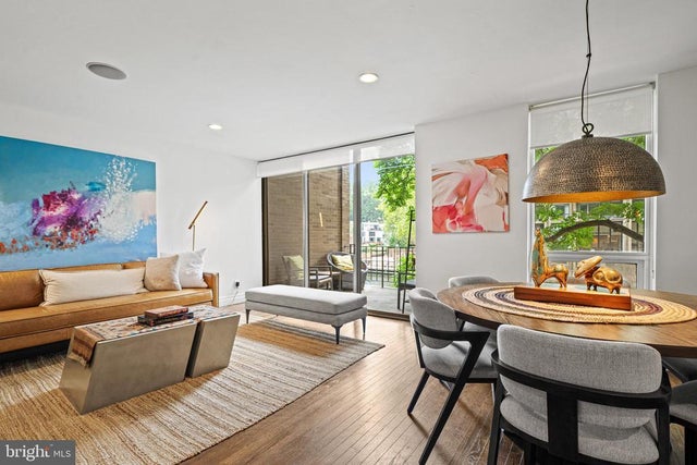 1674 Chimney House Rd, Reston