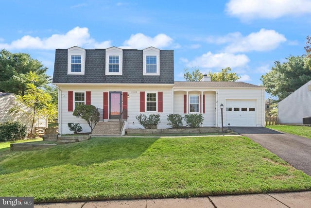 13305 Hollinger Ave, Fairfax