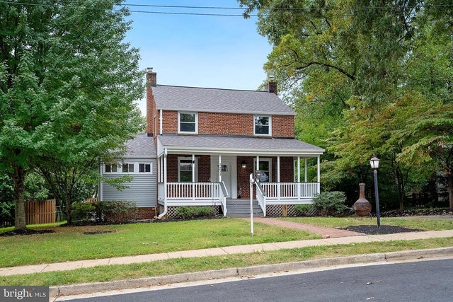 7231 Pinewood St, Falls Church