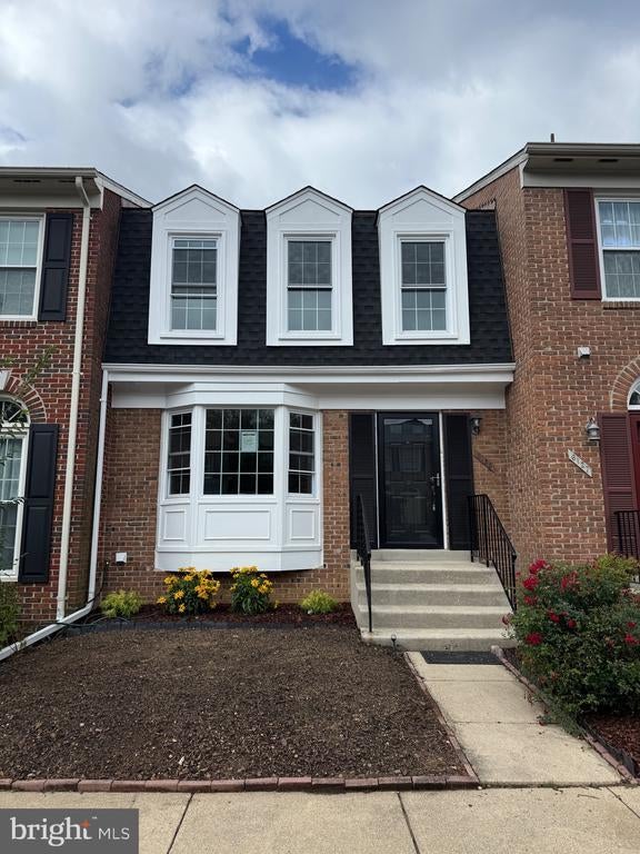 6125 Summer Park Ln, Alexandria